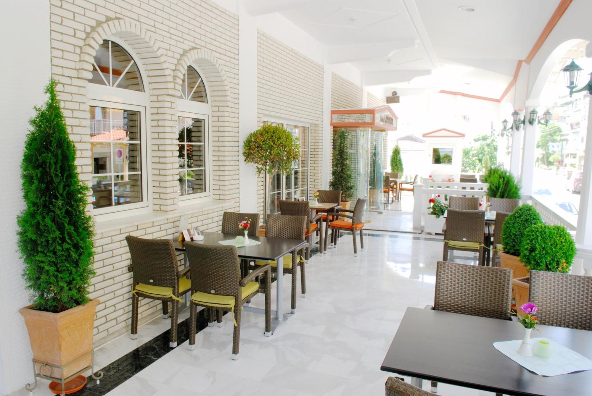 Hotel Strass Paralia Katerinis Bagian luar foto