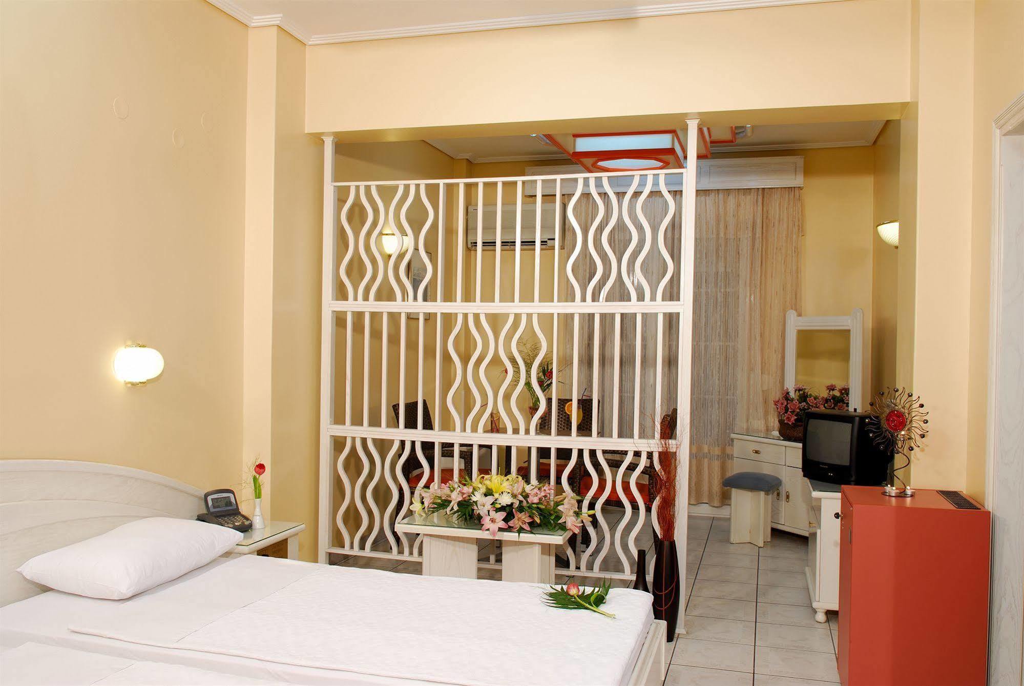 Hotel Strass Paralia Katerinis Bagian luar foto
