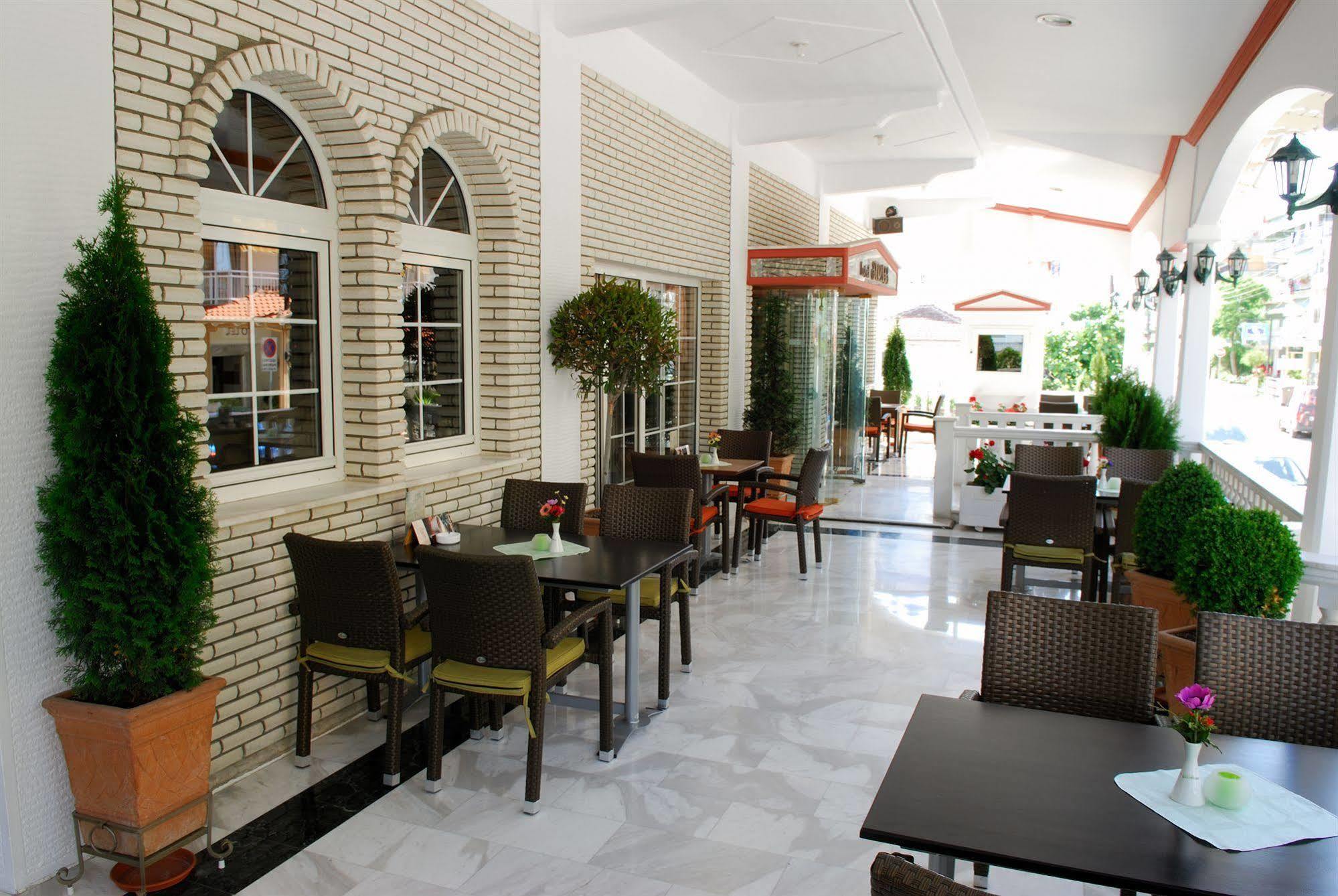 Hotel Strass Paralia Katerinis Bagian luar foto